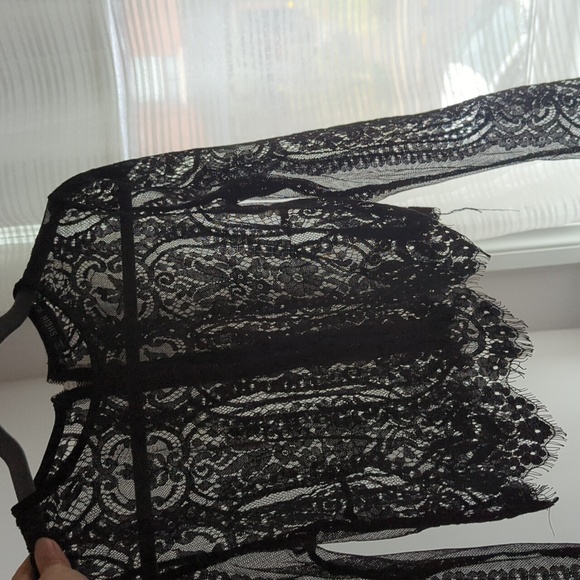 Long sleeve lace crop top - Picture 5 of 5